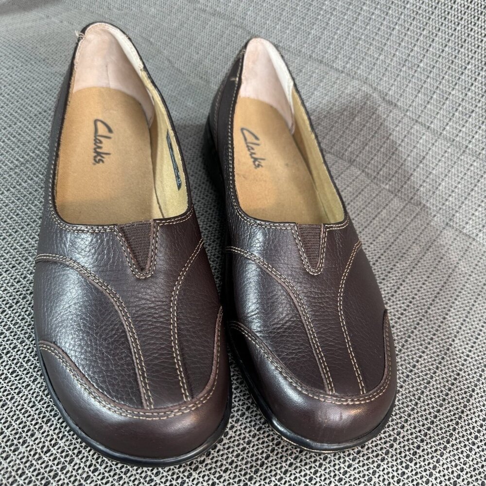 Clarks 84669 Woman’s 8.5 Brown Pebbled Leather Slip-On Casual Cushioned Loafer